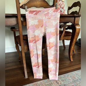 Outdoor Voices Small Pink Camo Camouflage Yoga Training Leggings